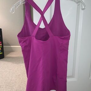Lululemon workout top